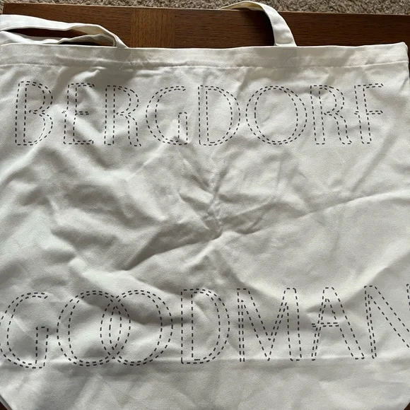 Authentic Bergdorf Goodman Cotton Shopping Bag With Handle. 2022 Holiday Limited - Picture 6 of 7